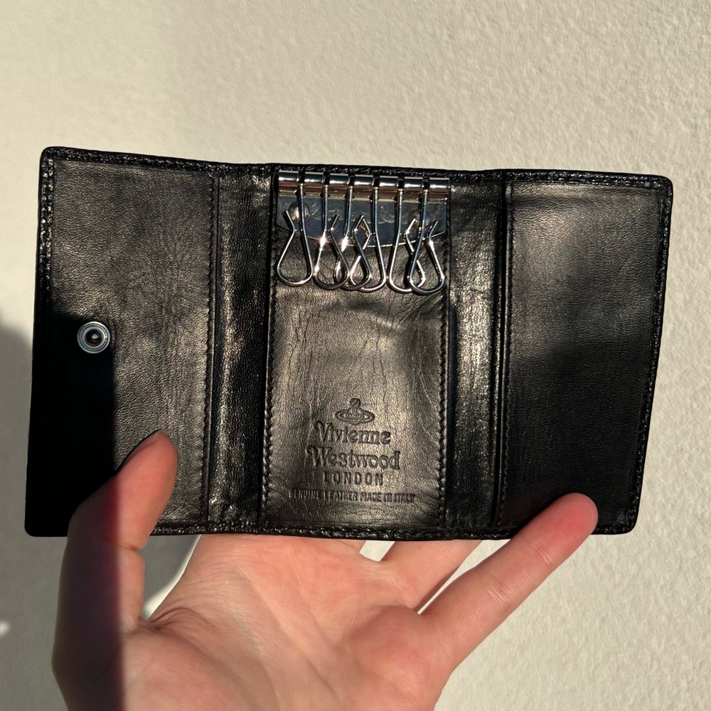 Vivienne Westwood Orb Key Holder - Picture 4 of 5